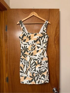 Trixxi Peach Green Floral Sleeveless Tie Back Dress